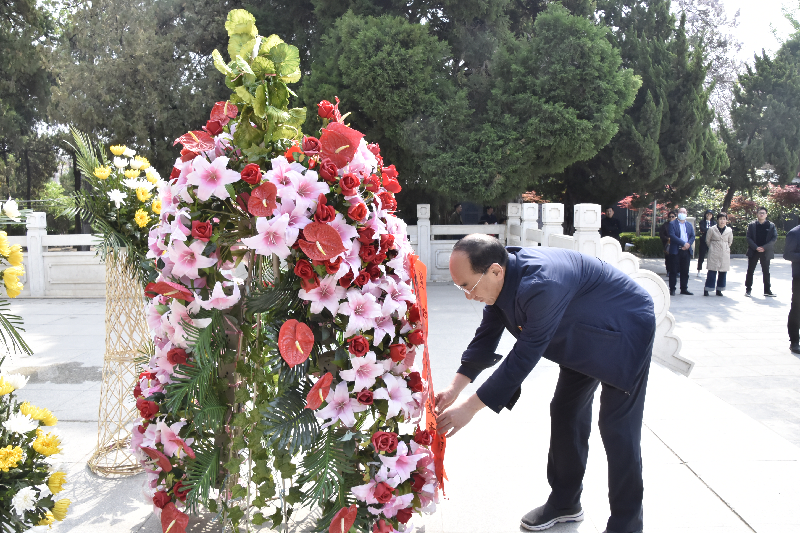 开云·官方站线上登录平台入口-开云(中国)
党委赴兰考开展党史学习教育主题实践活动